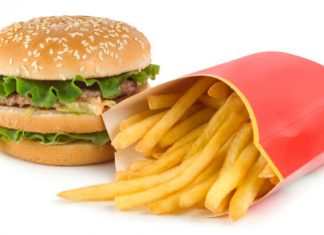 Dormir poco produce apetito de comida chatarra