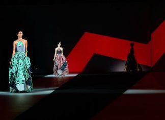 Nueva York rinde homenaje a Giorgio Armani, el legendario diseñador italiano La Gran Manzana rinde homenaje a Giorgio Armani, el legendario diseñador italiano