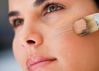 Cómo aplicar de manera correcta una base de maquillaje Cómo aplicar de manera correcta una base de maquillaje