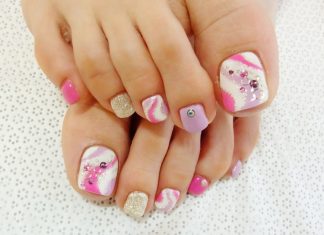 Diseño de uñas: Pedicure con cristales