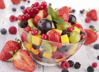 Aprende a preparar, decorar y mantener una nutritiva ensalada de frutas Aprende a preparar, decorar y mantener una nutritiva ensalada de frutas