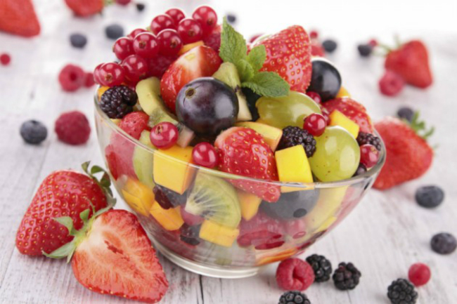 Aprende a preparar, decorar y mantener una nutritiva ensalada de frutas