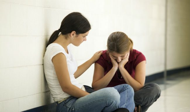 ¿Sabes qué no debes hacer cuando alguien está deprimido?