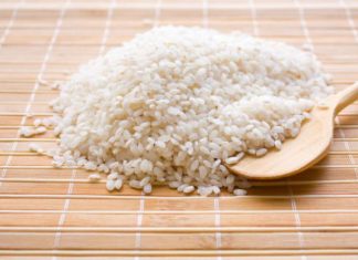¿No puedes dejar el arroz? Descubre cómo prepararlo reduciendo las calorías