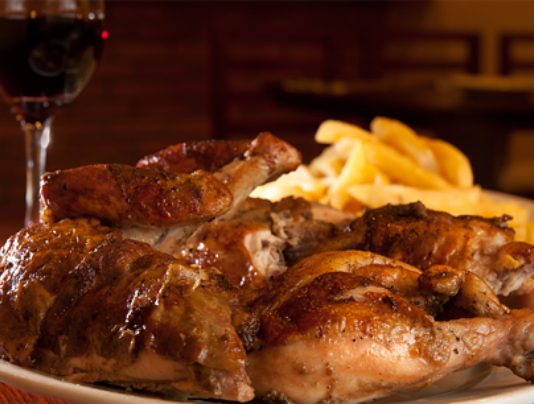 Aprende a preparar en casa el delicioso pollo a la brasa peruano